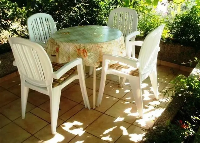 Jelsa Apartments Apartman