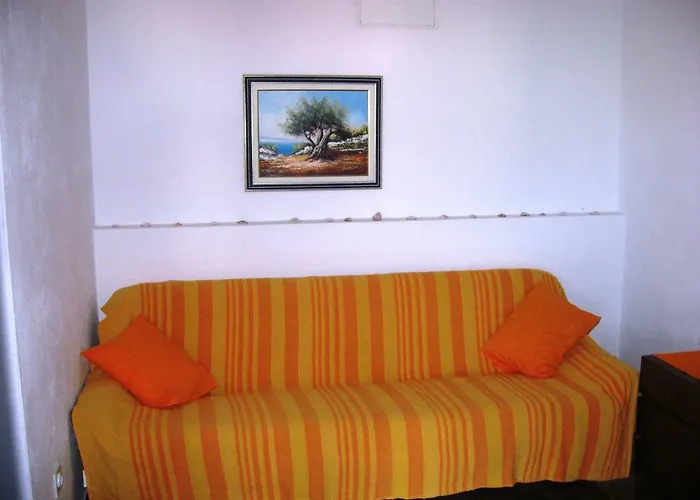 Jelsa Apartments
