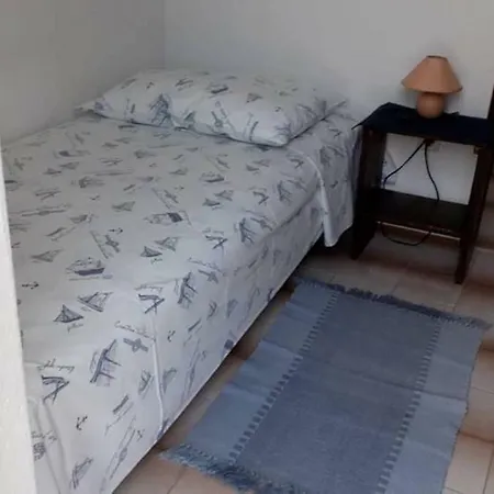 Jelsa Apartments Apartamento *